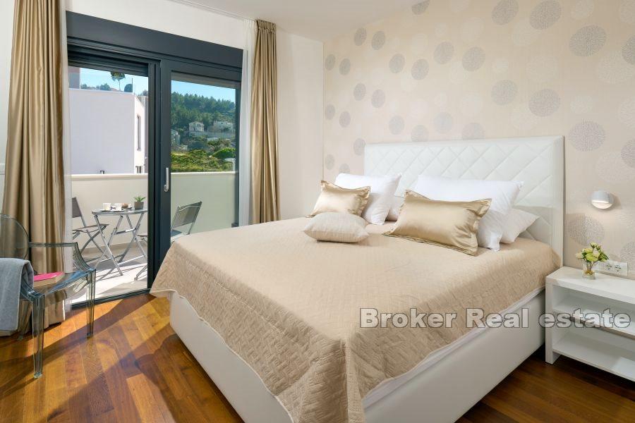 Obszar Splitu - Nowo wybudowana willa z widokiem na morze