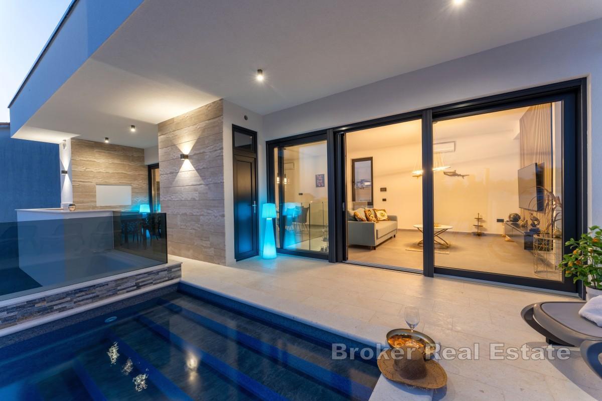 Zadar - Moderná vila s výhľadom na more a bazénom