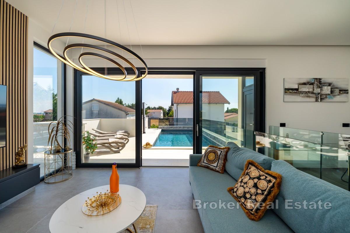 Zadar - Moderná vila s výhľadom na more a bazénom