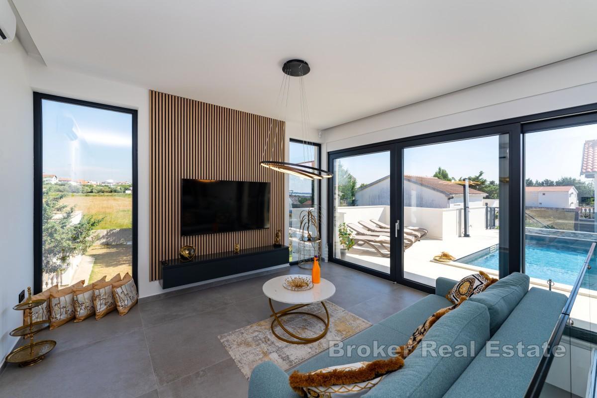 Zadar - Moderná vila s výhľadom na more a bazénom