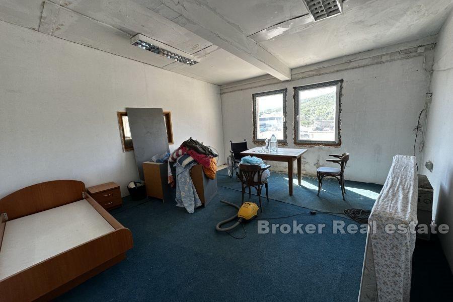 Zona Split - Spazioso ufficio in una posizione frequente