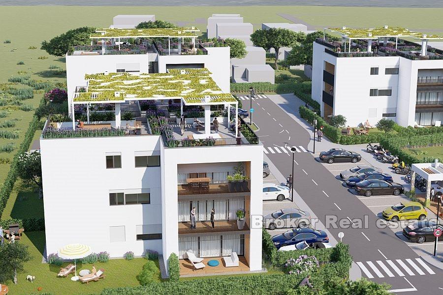 Zadar - Baugrundstück mit kommerziellem Projekt