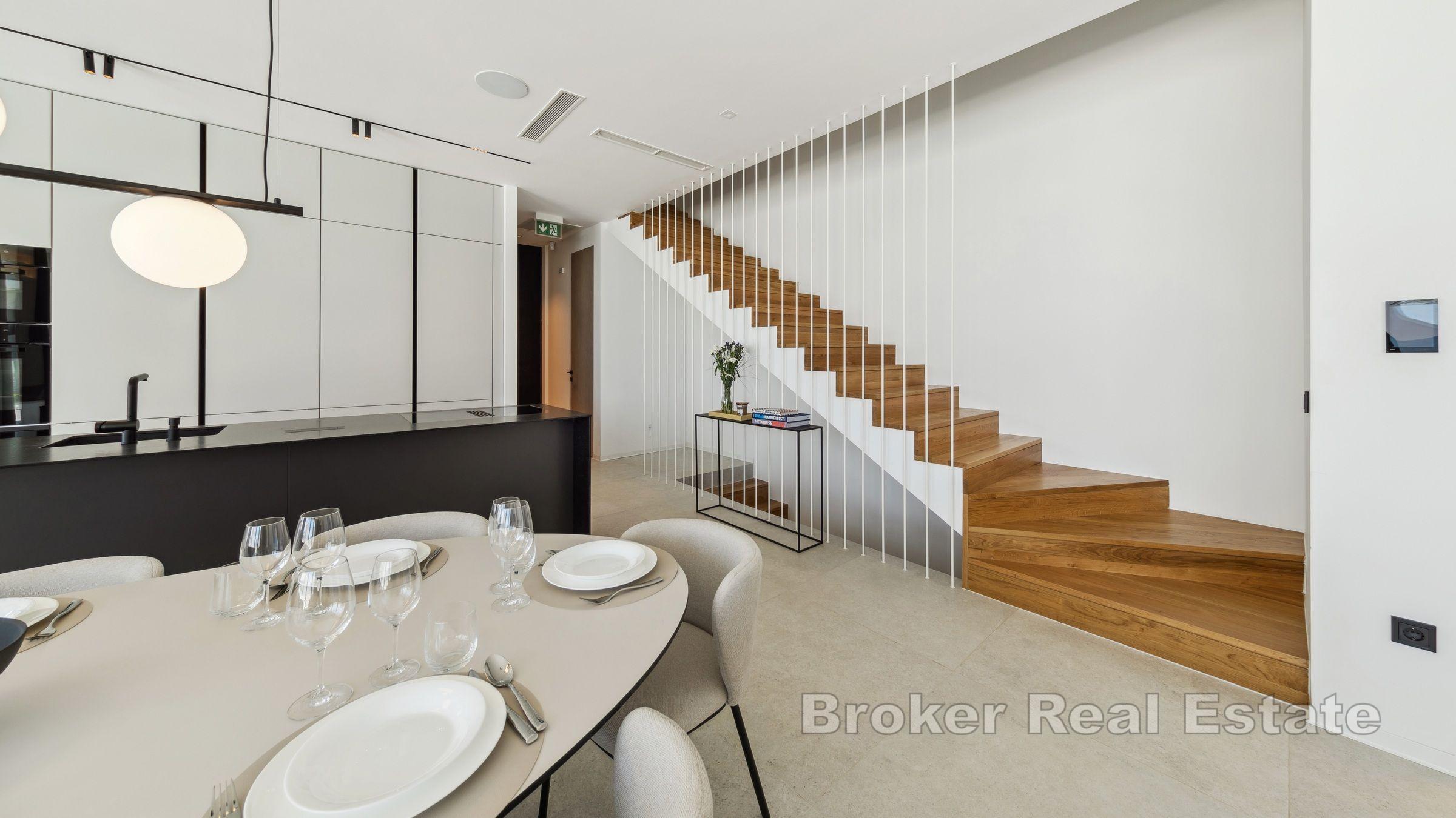 Neu gebaute Villa mit Meerblick