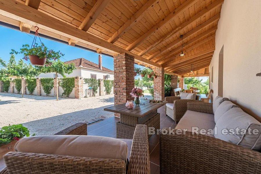 Zara - Casa isolata con piscina