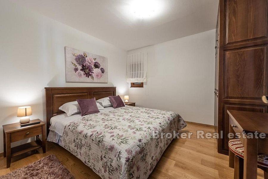 Zara - Casa isolata con piscina