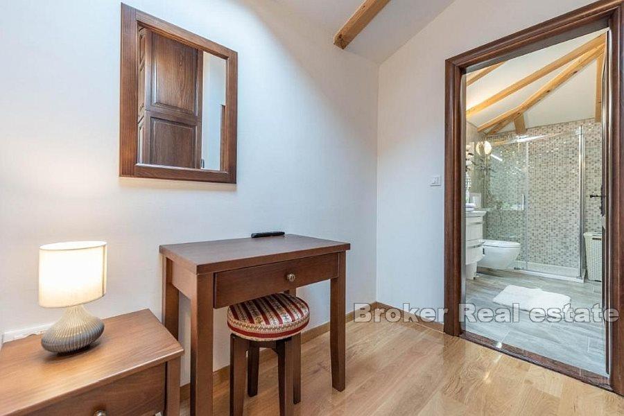 Zara - Casa isolata con piscina