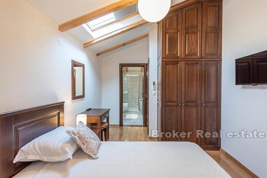 Zara - Casa isolata con piscina