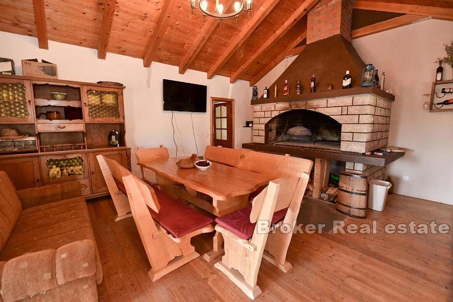 Zara - Casa isolata con piscina