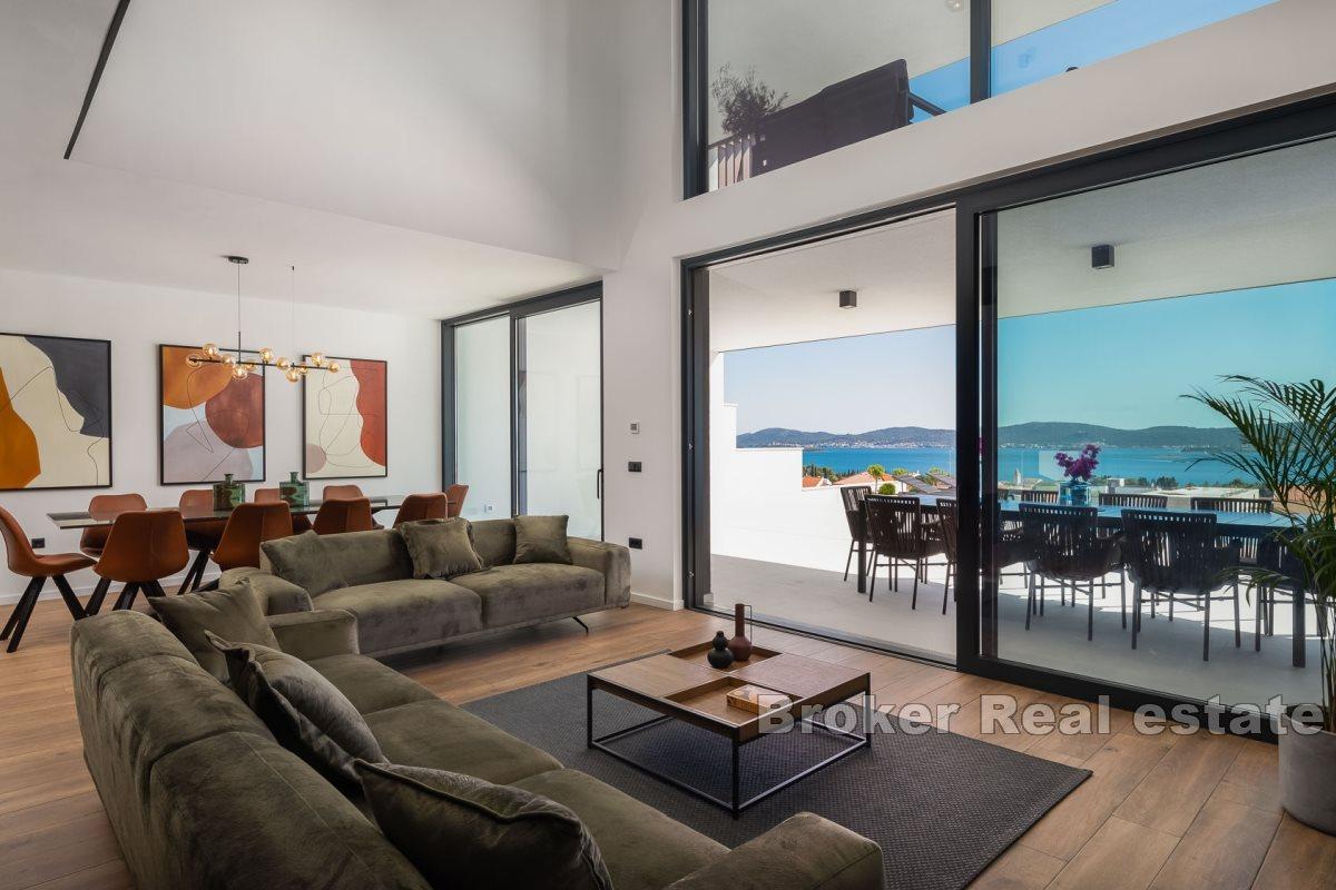 Luxury villa with pool and sea view
