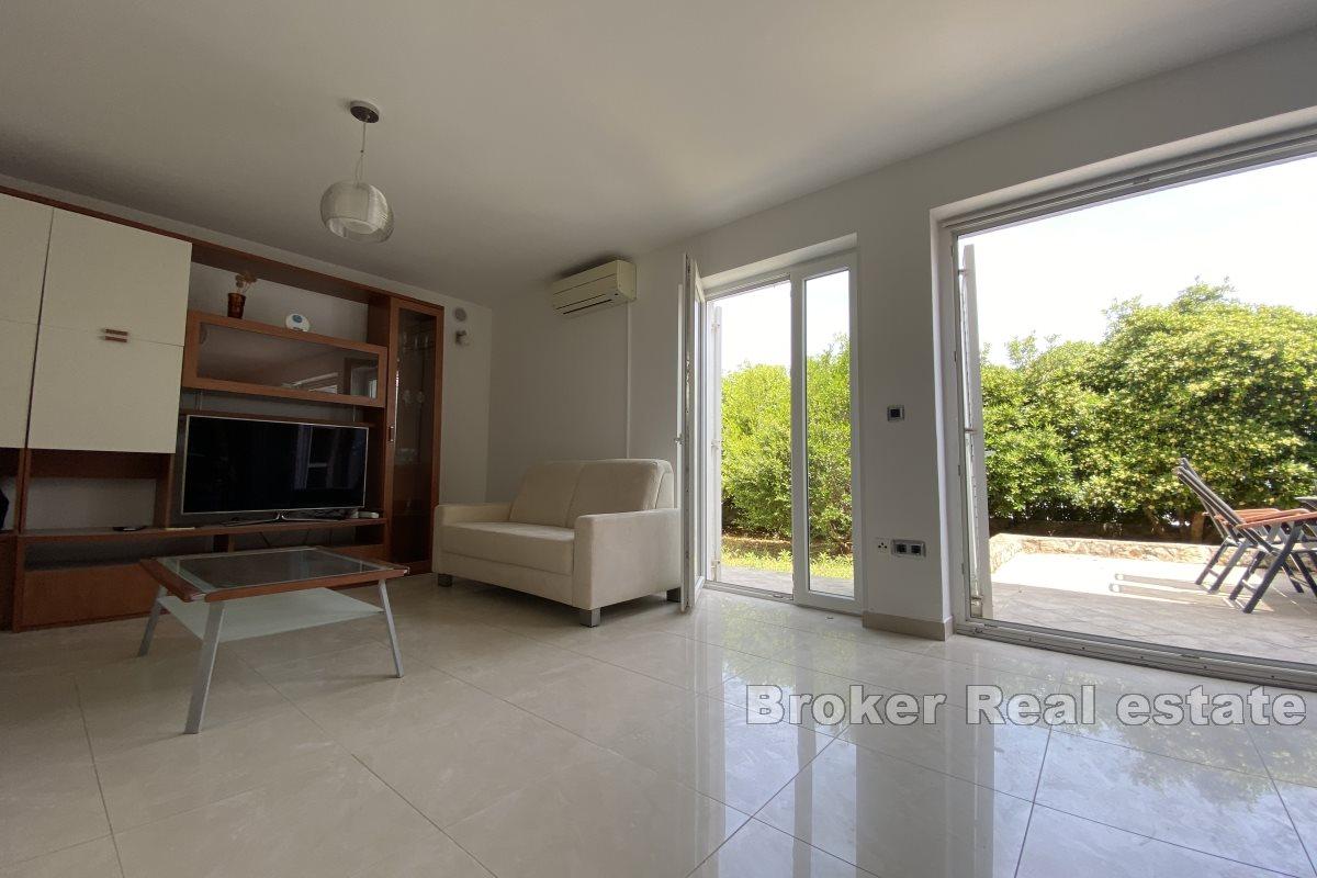 Eksklusivt hus i to etasjer ved siden av stranden