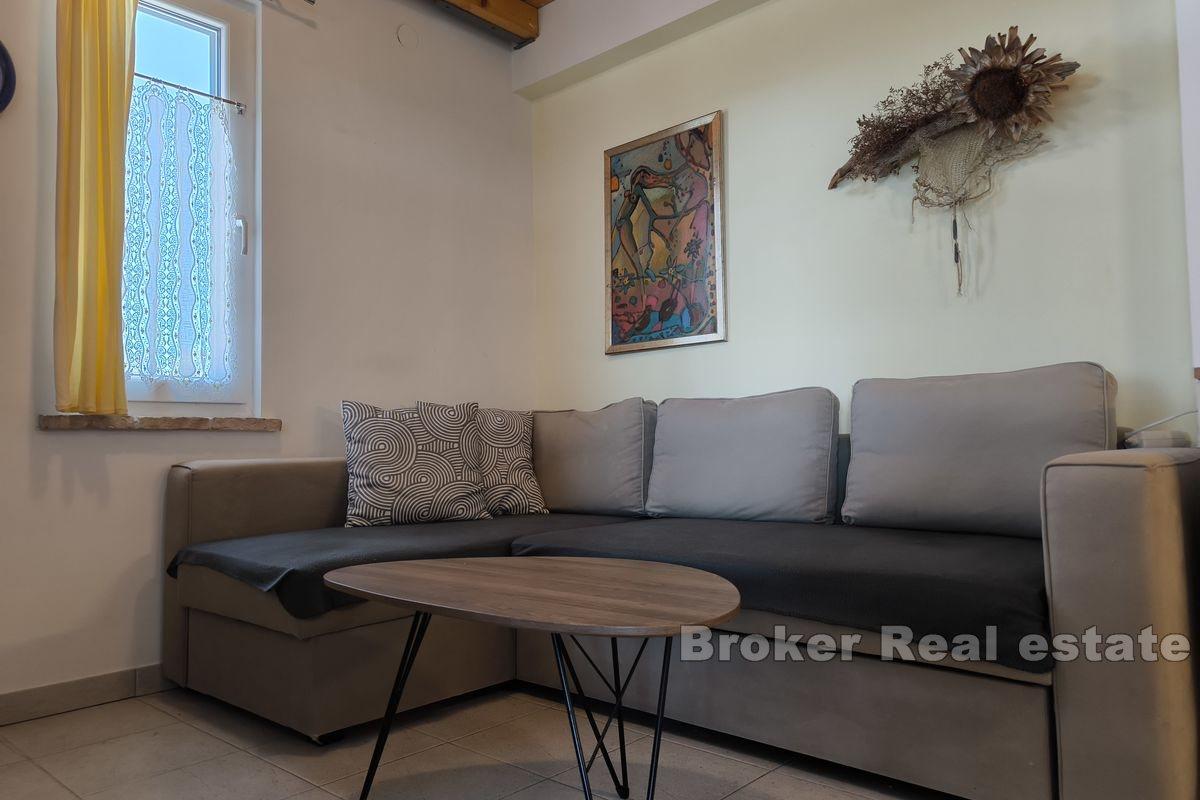 Красивый дом в тихом месте