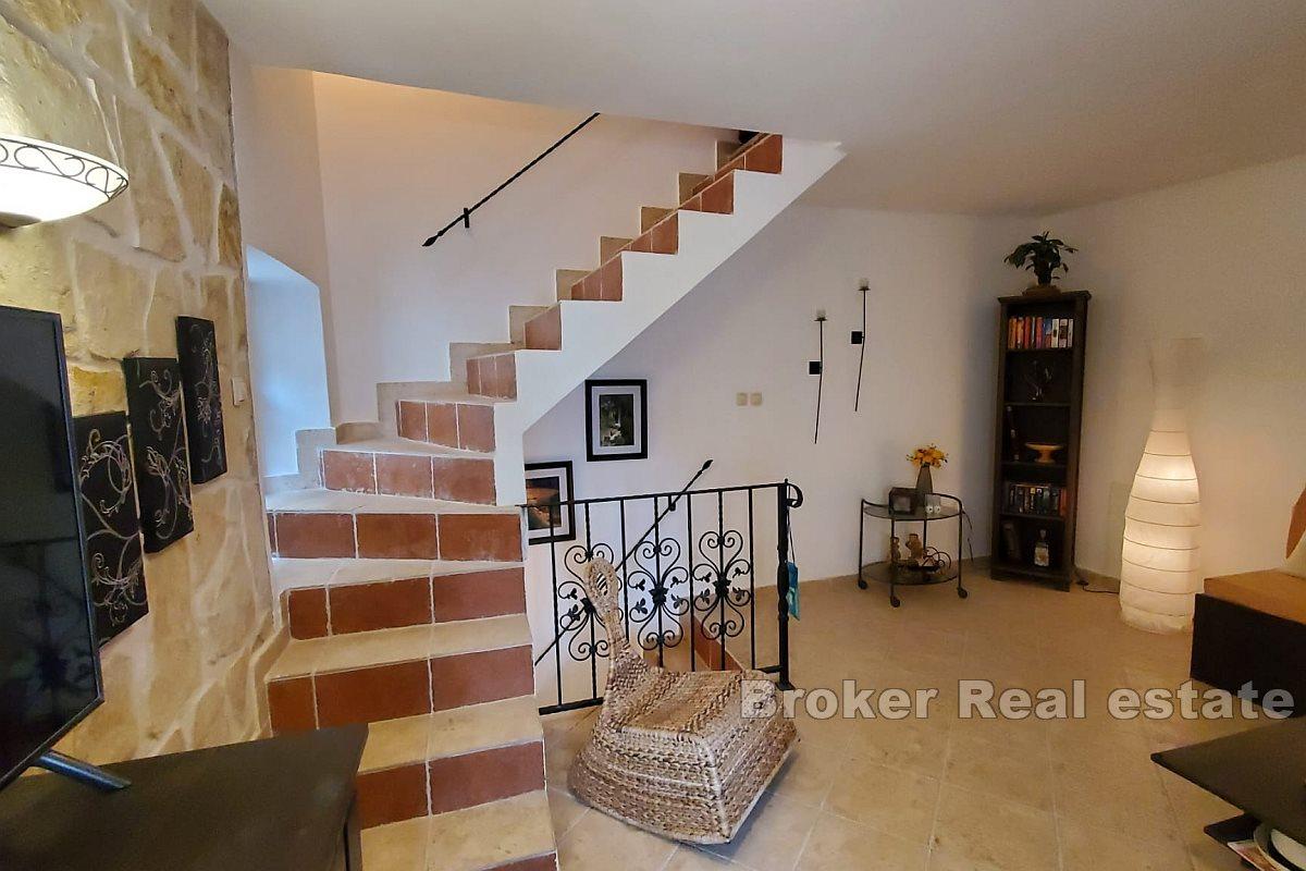 Tomannsbolig med takterrasse og utsikt over havnen