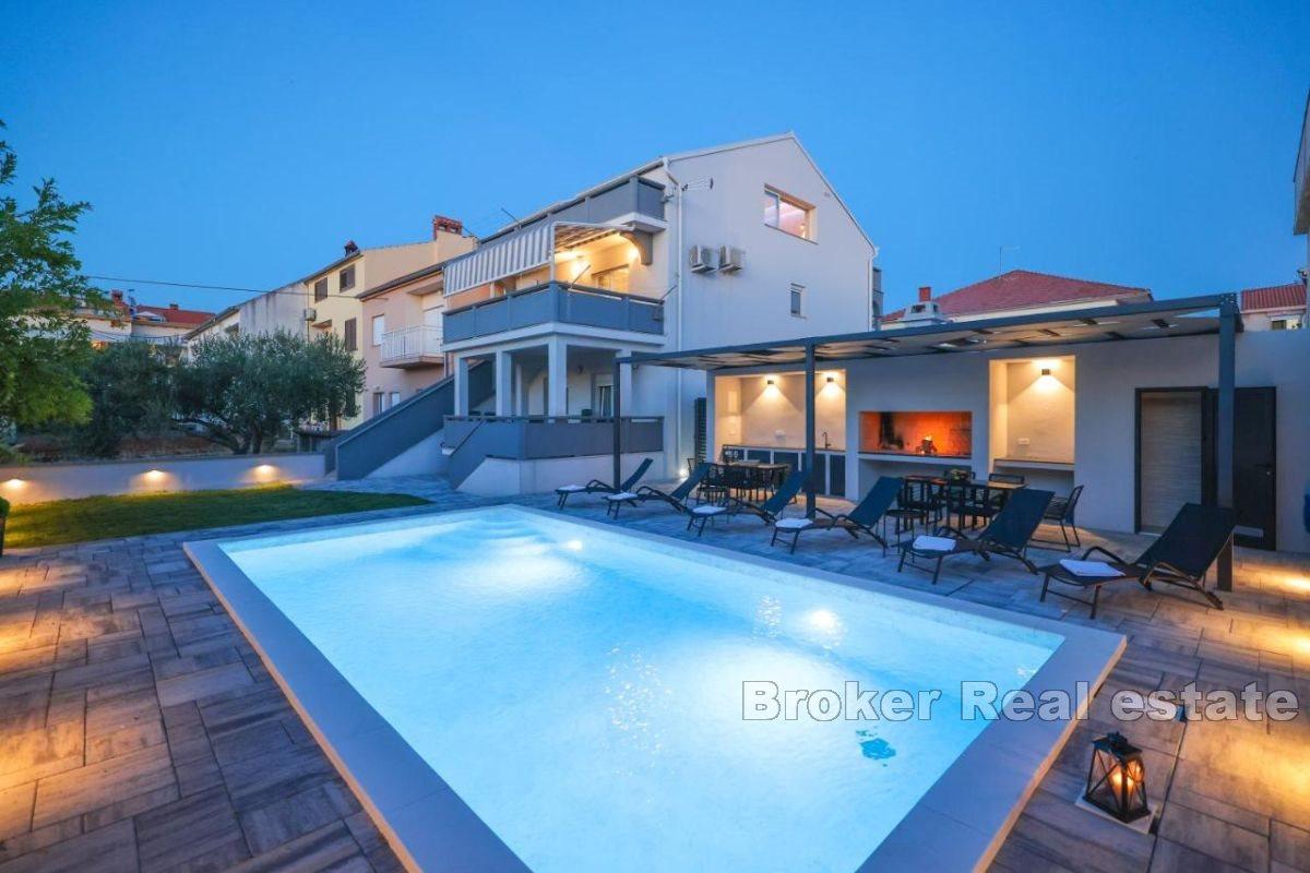 Bella casa con piscina