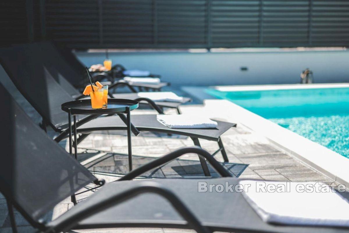 Bella casa con piscina