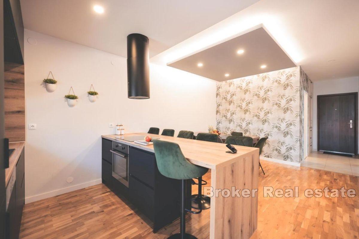 Vakkert hus med svømmebasseng