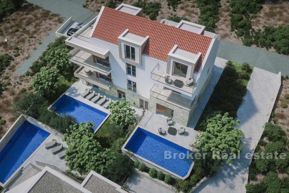 Appartamento al piano terra di una nuova costruzione con piscina privata