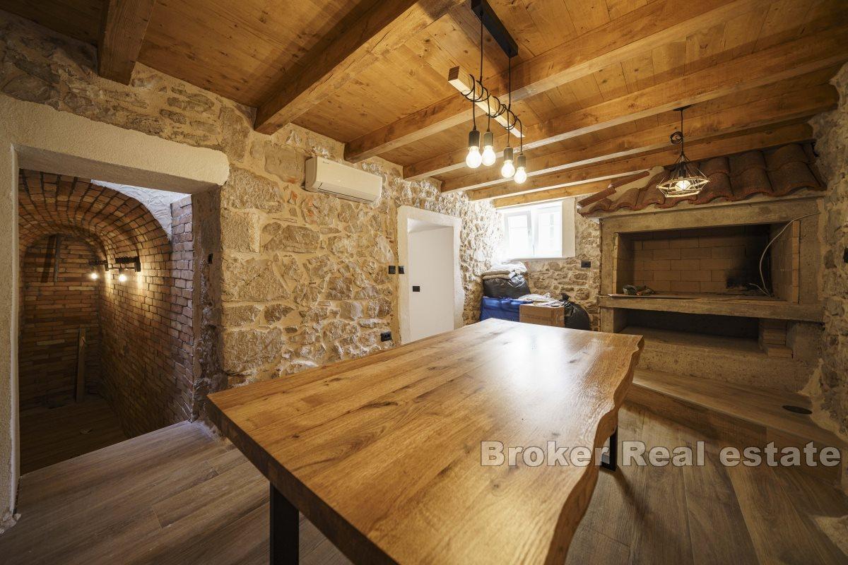 Renovated luxury house with swimming pool