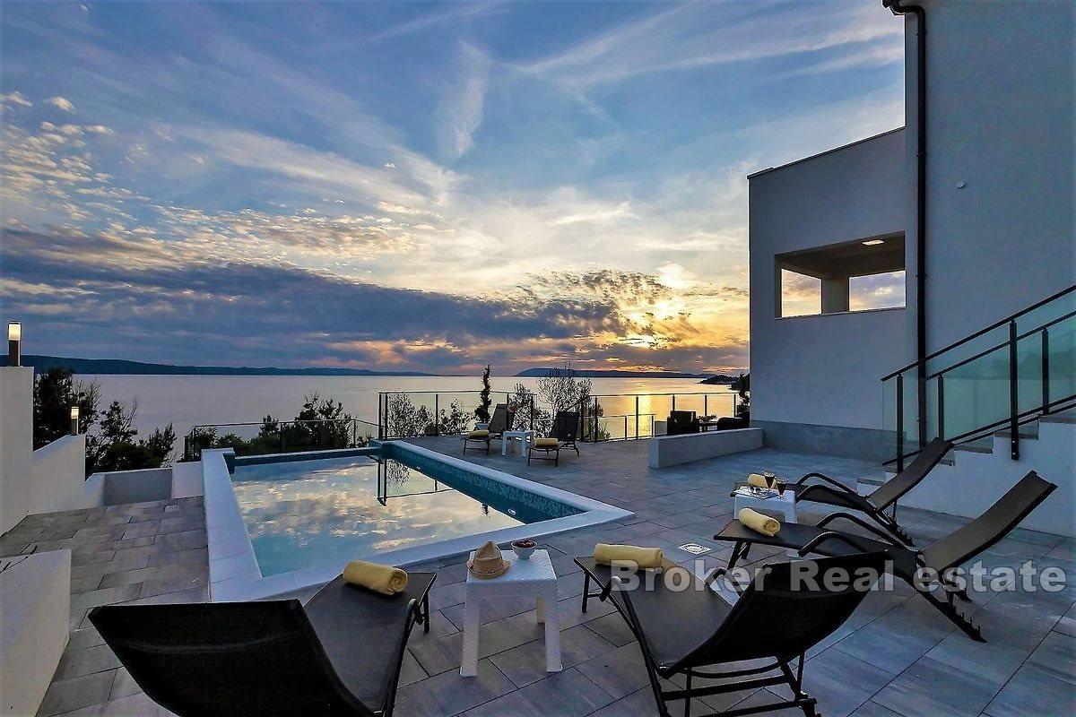 Piękna willa z widokiem na morze