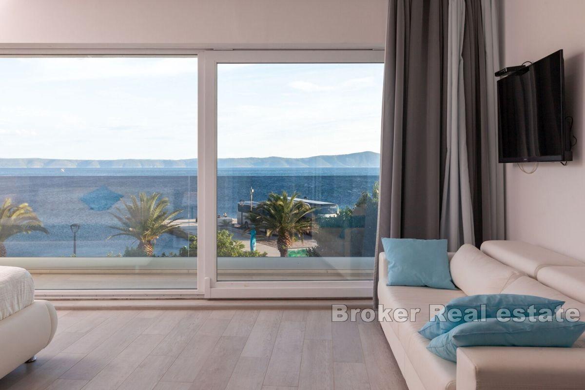 Willa z basenem w fantastycznej lokalizacji, tuż przy nabrzeżu