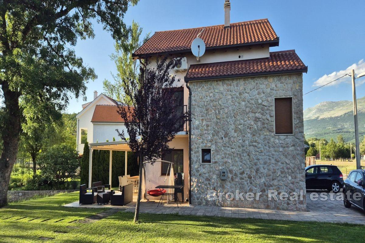 Weekend house with a pool in a peaceful location