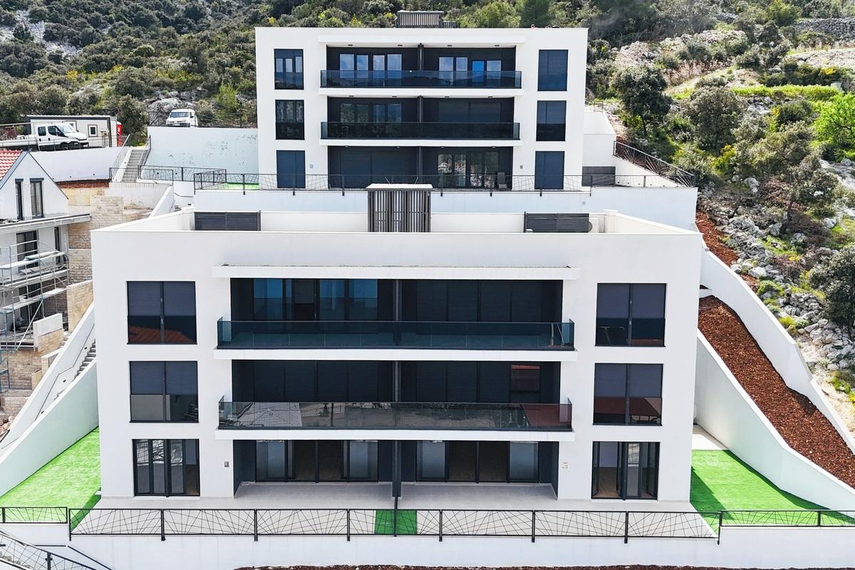 001-2044-21-marina-apartments-in-a-luxury-new-building-for-sale