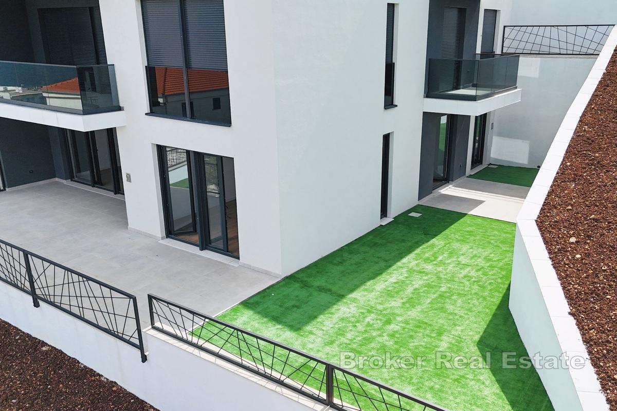 Mieszkanie z panoramicznym widokiem na drugim piętrze nowego budynku