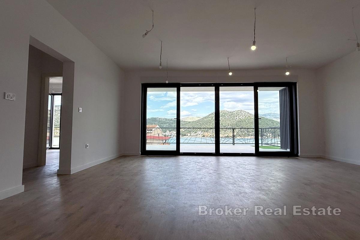 Mieszkanie z panoramicznym widokiem na drugim piętrze nowego budynku