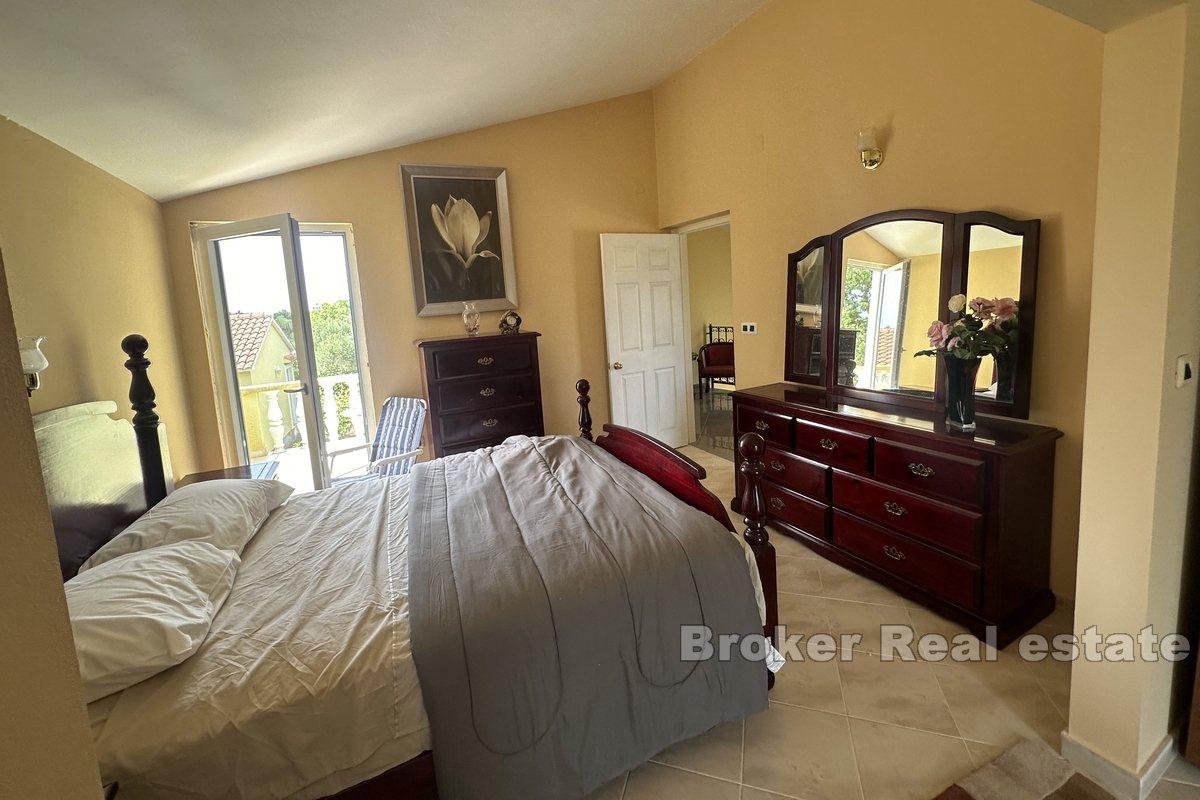 To enebolig med havutsikt