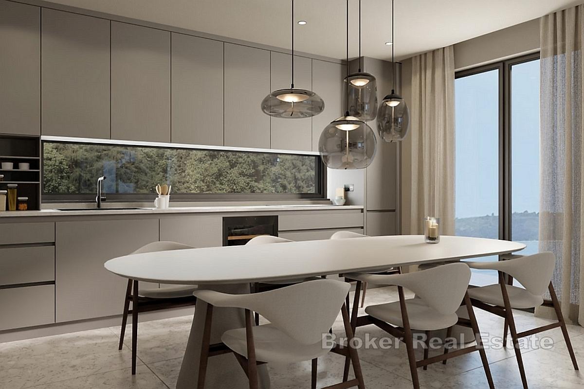 Villa med pool och panoramautsikt över havet