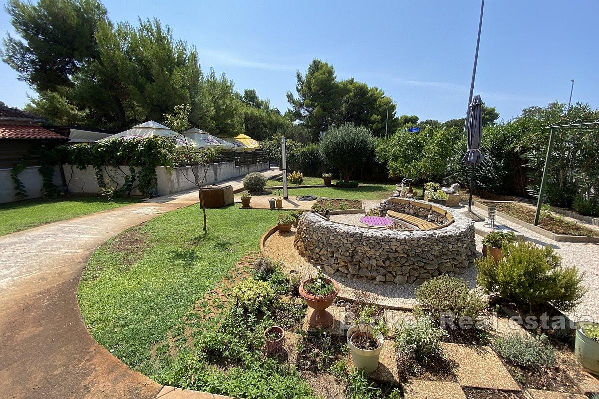 Maison avec 6 appartements et restaurant