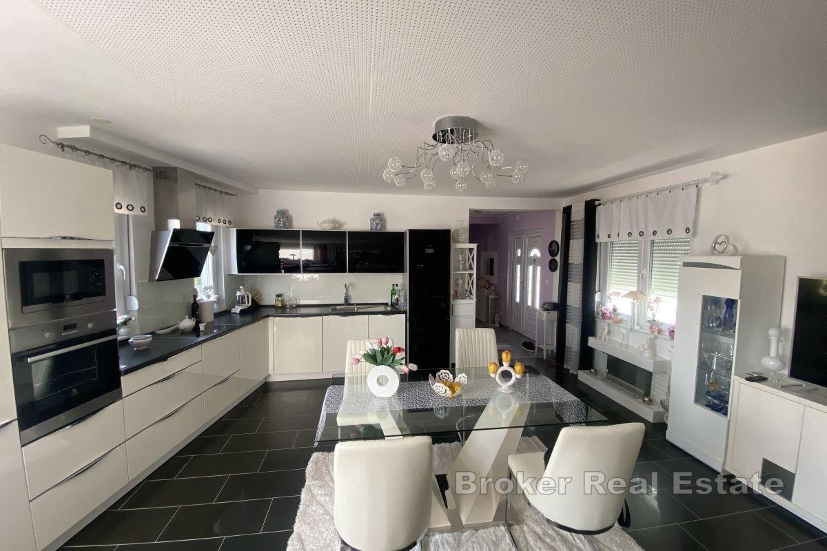 Blízko Splitu - Dom s neuveriteľným výhľadom na more