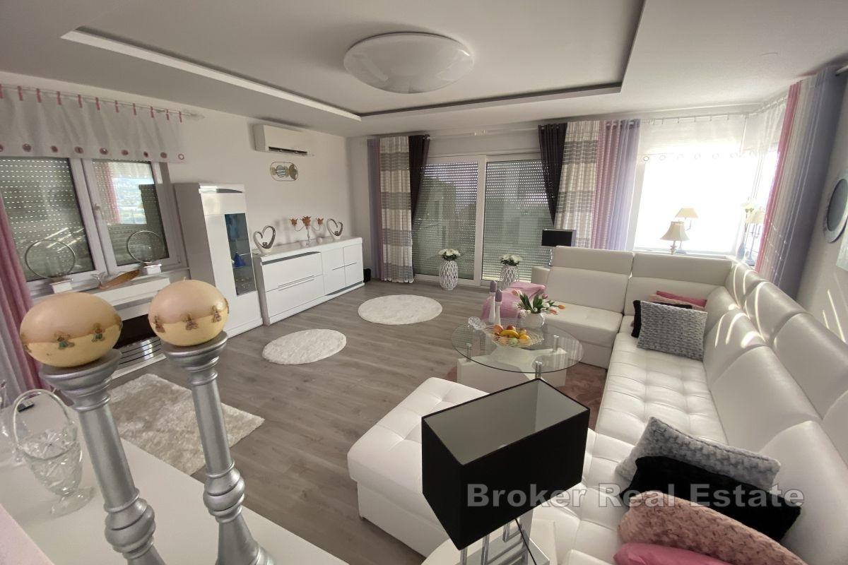 Blízko Splitu - Dom s neuveriteľným výhľadom na more