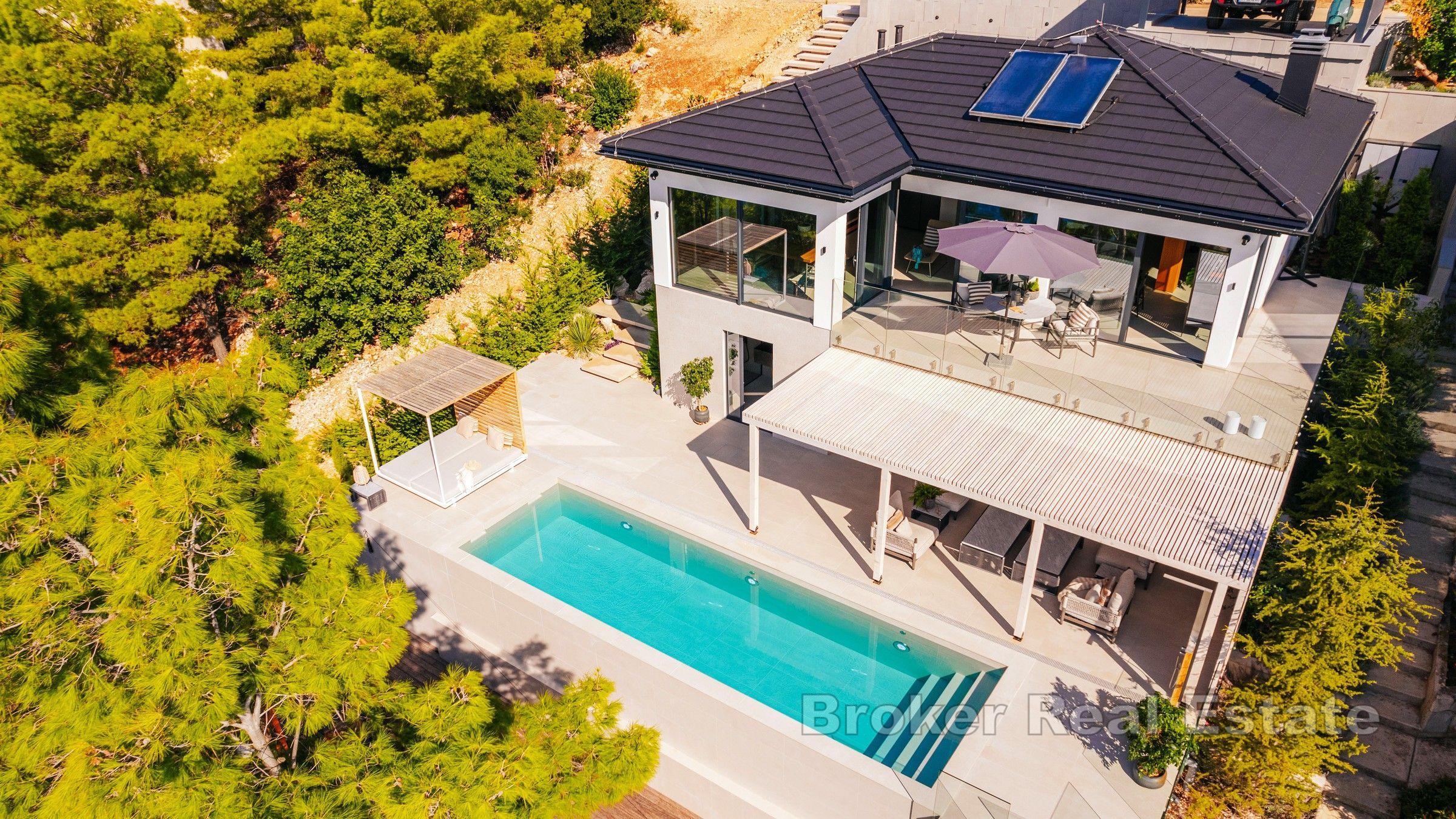 Niepowtarzalna nieruchomość w pierwszym rzędzie do morza