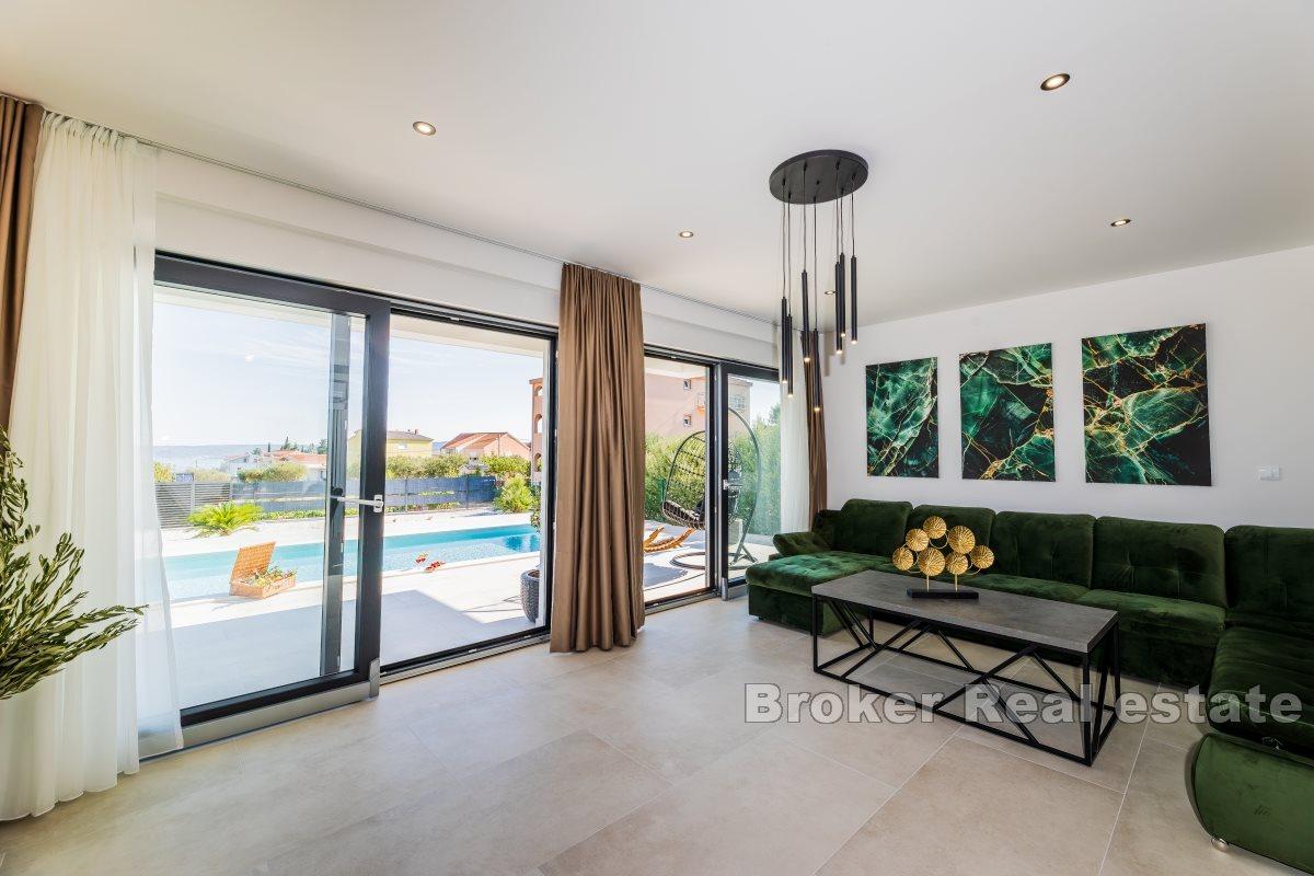 Exklusive Neubauvilla mit Panoramablick auf das Meer