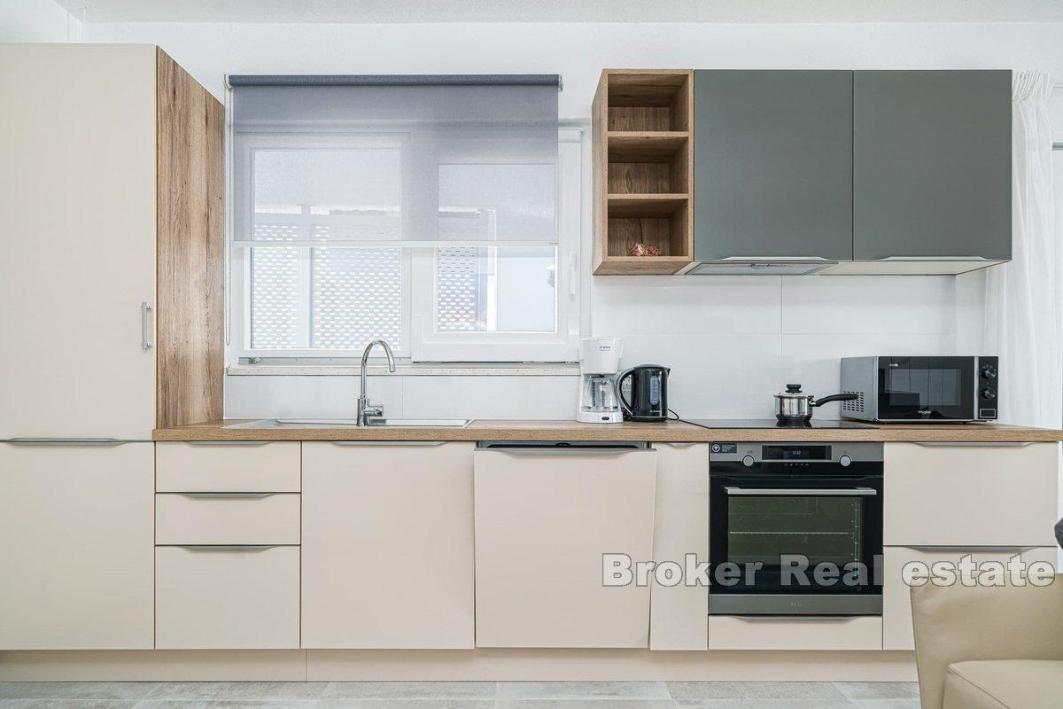 Nowo wybudowany dom na małej wyspie