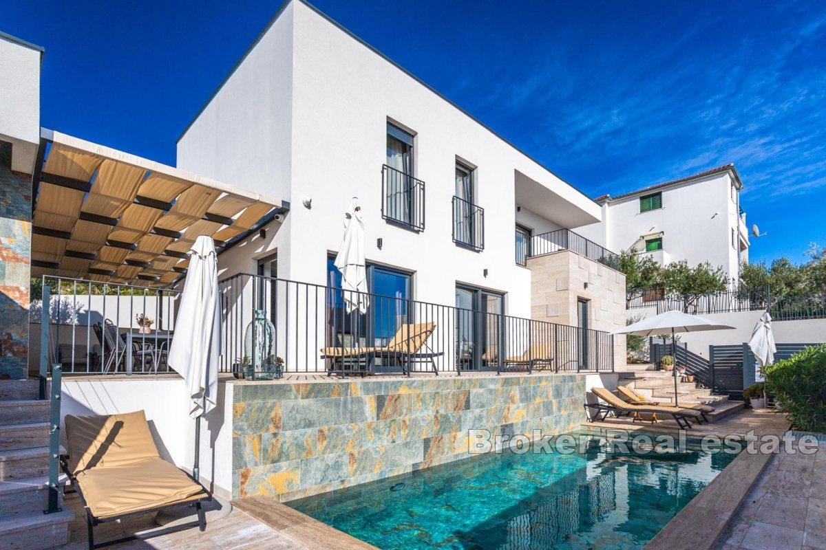 001-2044-42-Rogoznica-Luxury-villa-with-pool-and-a-sea-view-sale