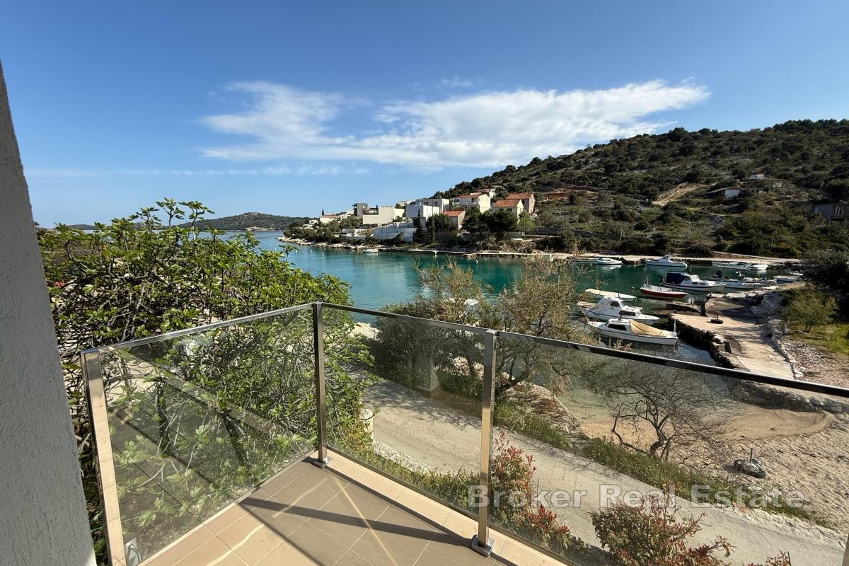 Haus mit 5 Wohnungen in erster Meeresreihe