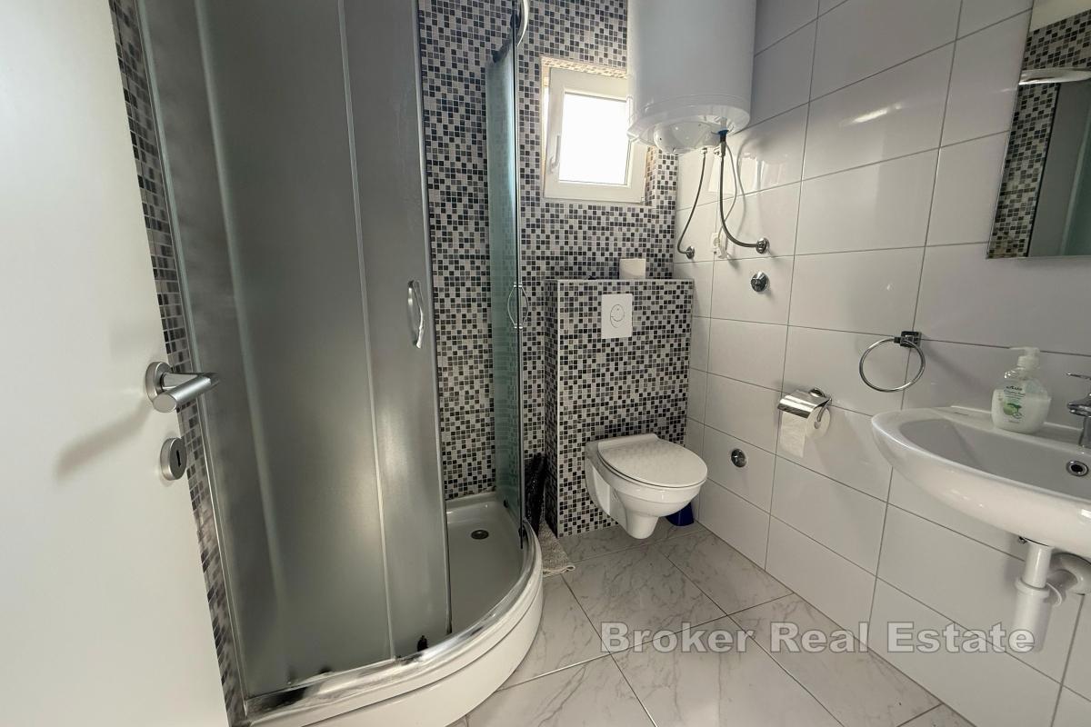 Haus mit 5 Wohnungen in erster Meeresreihe