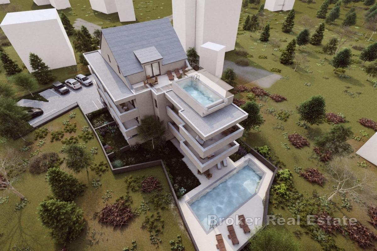 Moderní přímořská nemovitost – penthouse s bazénem v Rogoznici