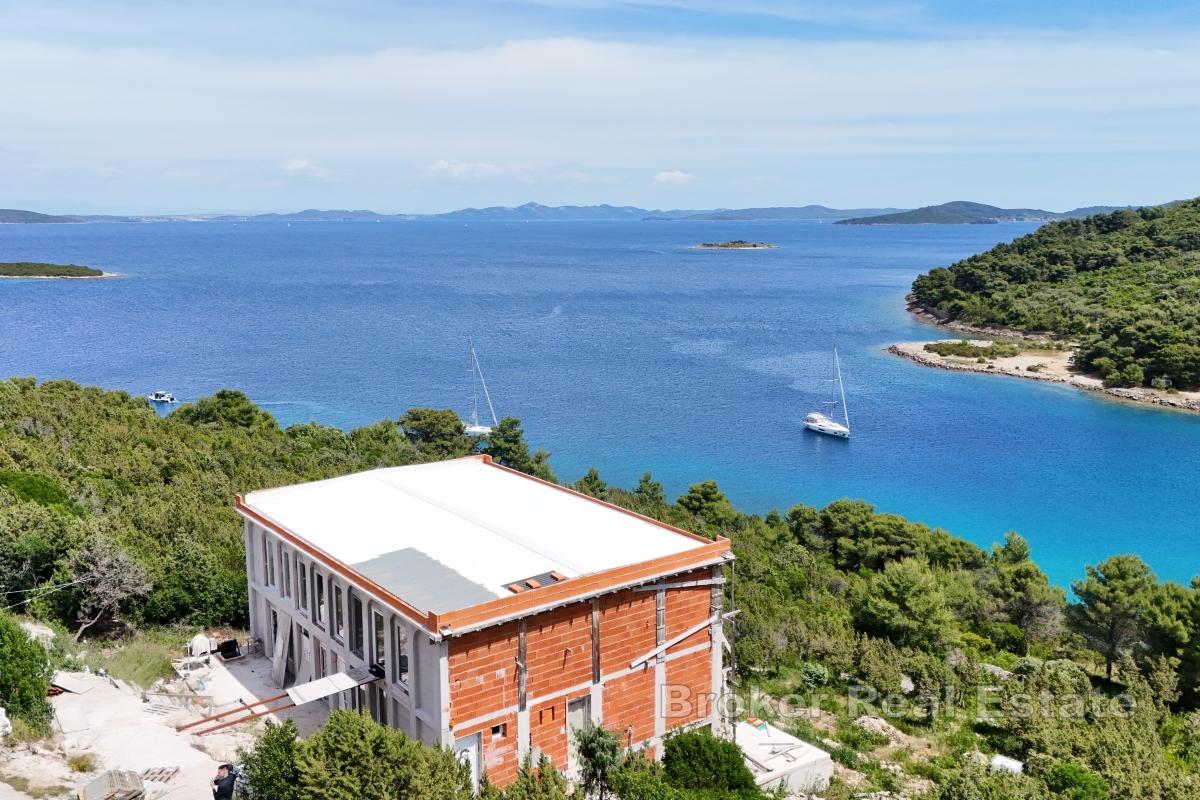 Proprietà unica, casa con vista mare