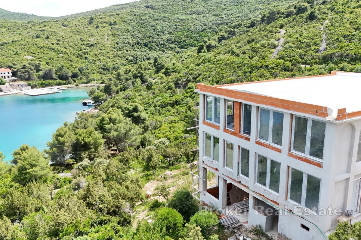 Proprietà unica, casa con vista mare