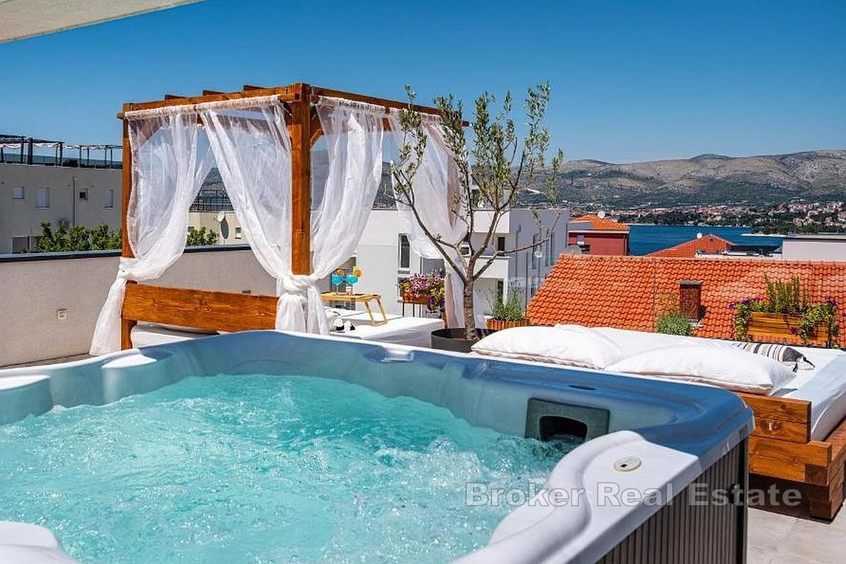 Casa moderna con piscina