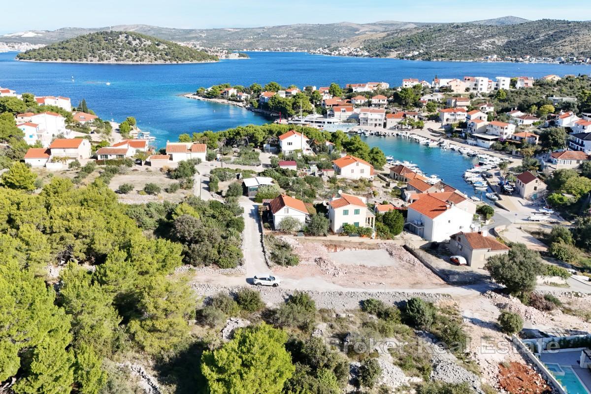 Działka budowlana w Ražanj, blisko morza i udogodnień