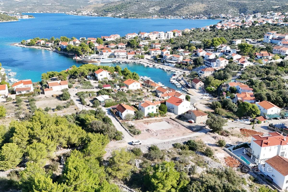 Działka budowlana w Ražanj, blisko morza i udogodnień