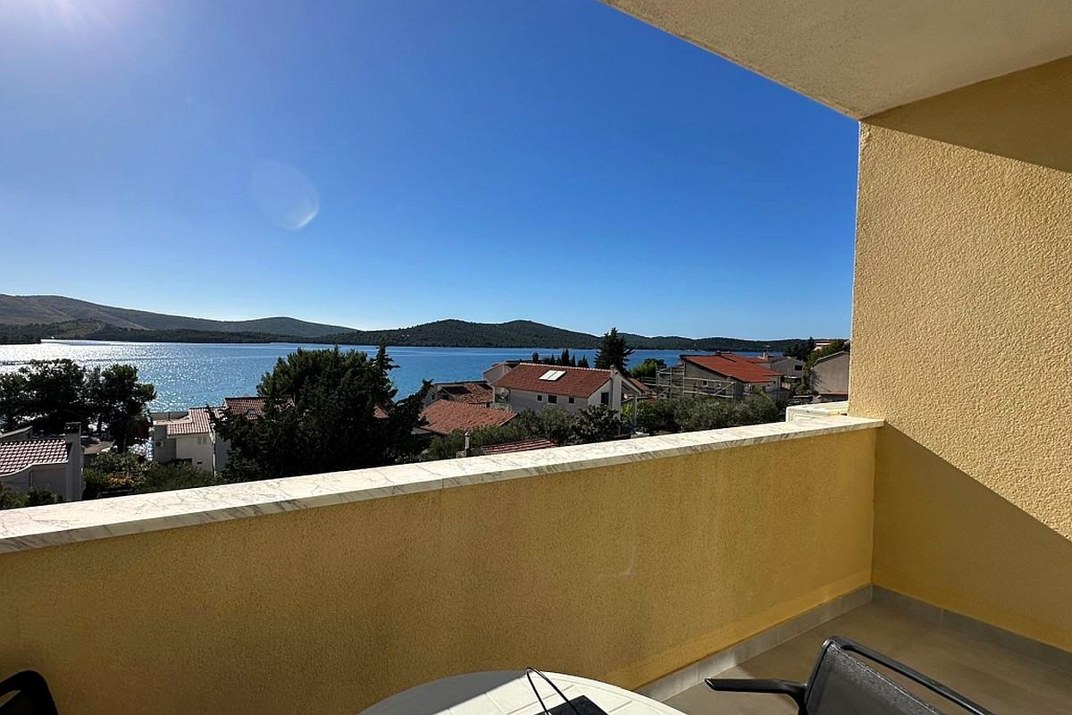 001-2044-74-Sibenik-Two-bedroom-apartment-with-an-opensea-view-for-sale