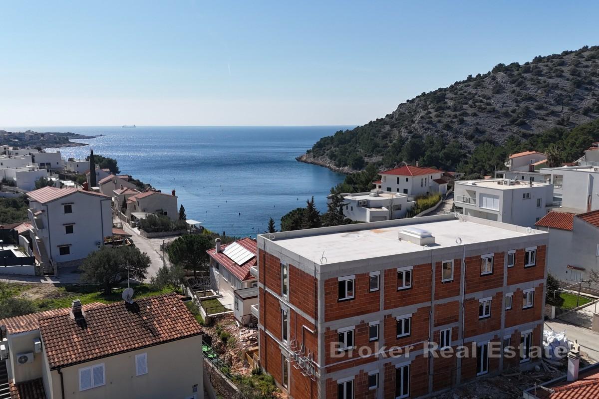 Atrakcyjny apartament w nowym budynku blisko morza