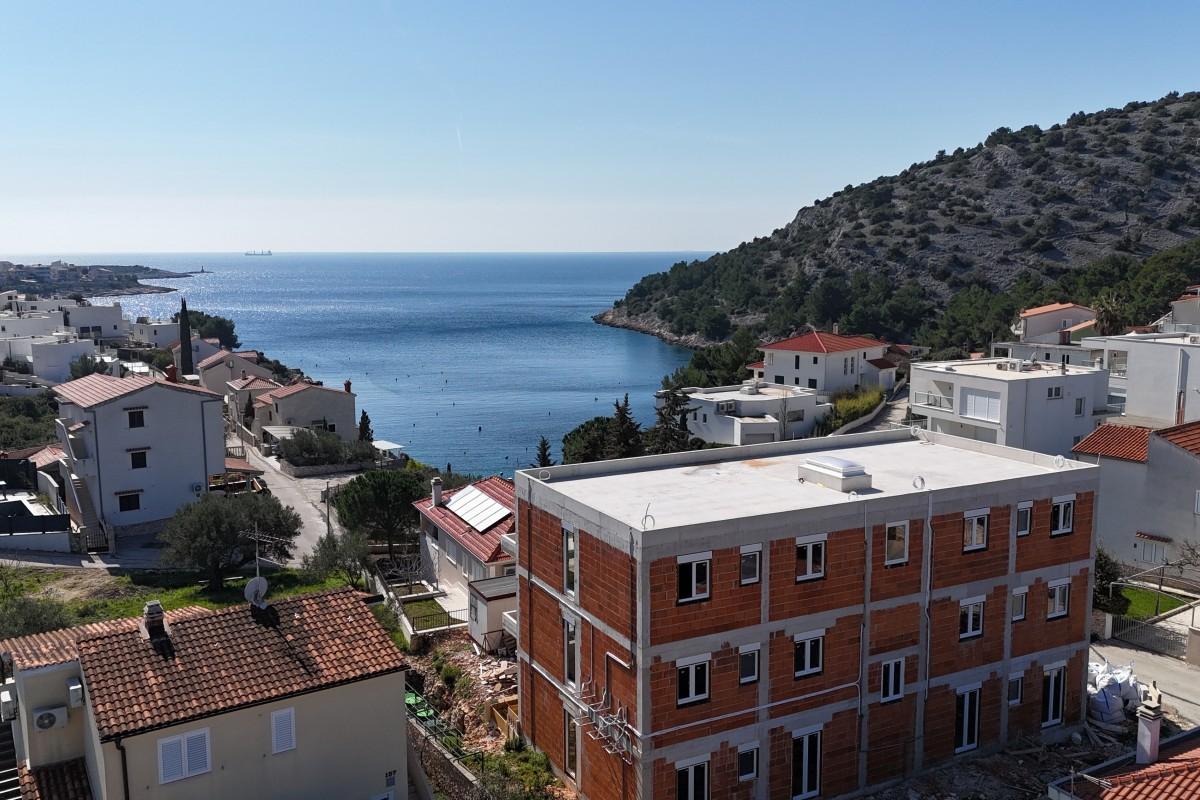 Atrakcyjny apartament w nowym budynku blisko morza