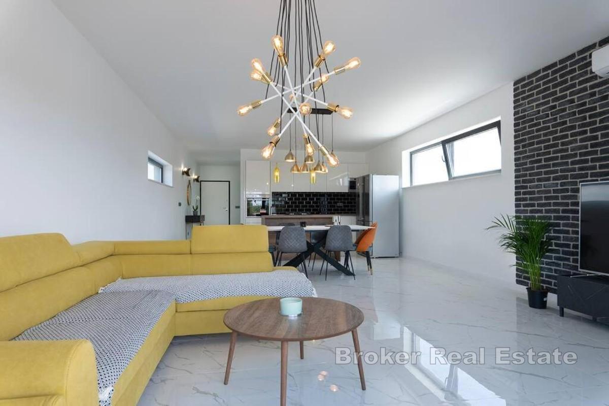 Semestervilla med pool och utmärkt investeringspotential