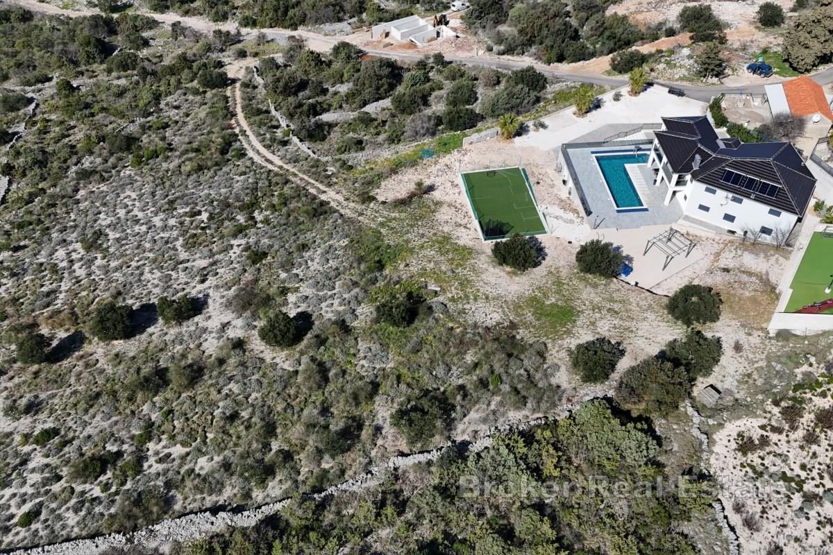 Terrain attractif pour la construction d'une villa