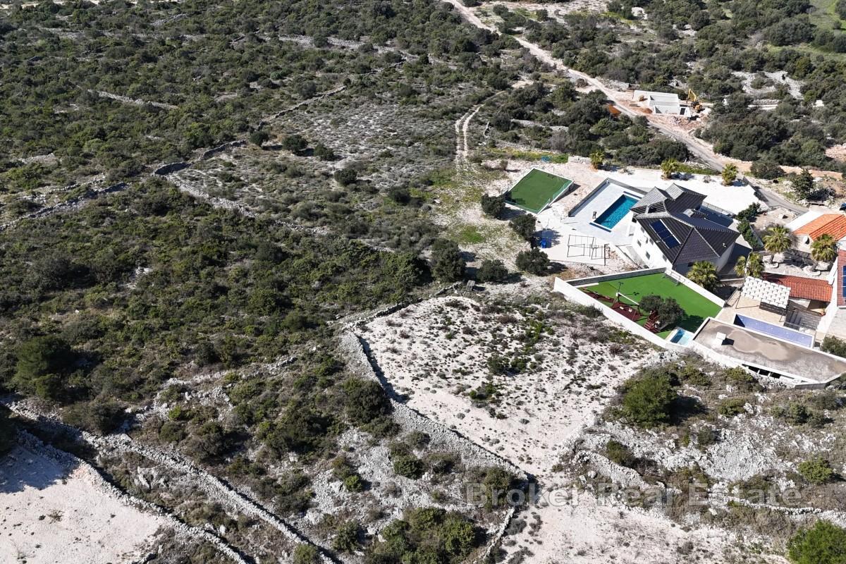 Terrain attractif pour la construction d'une villa
